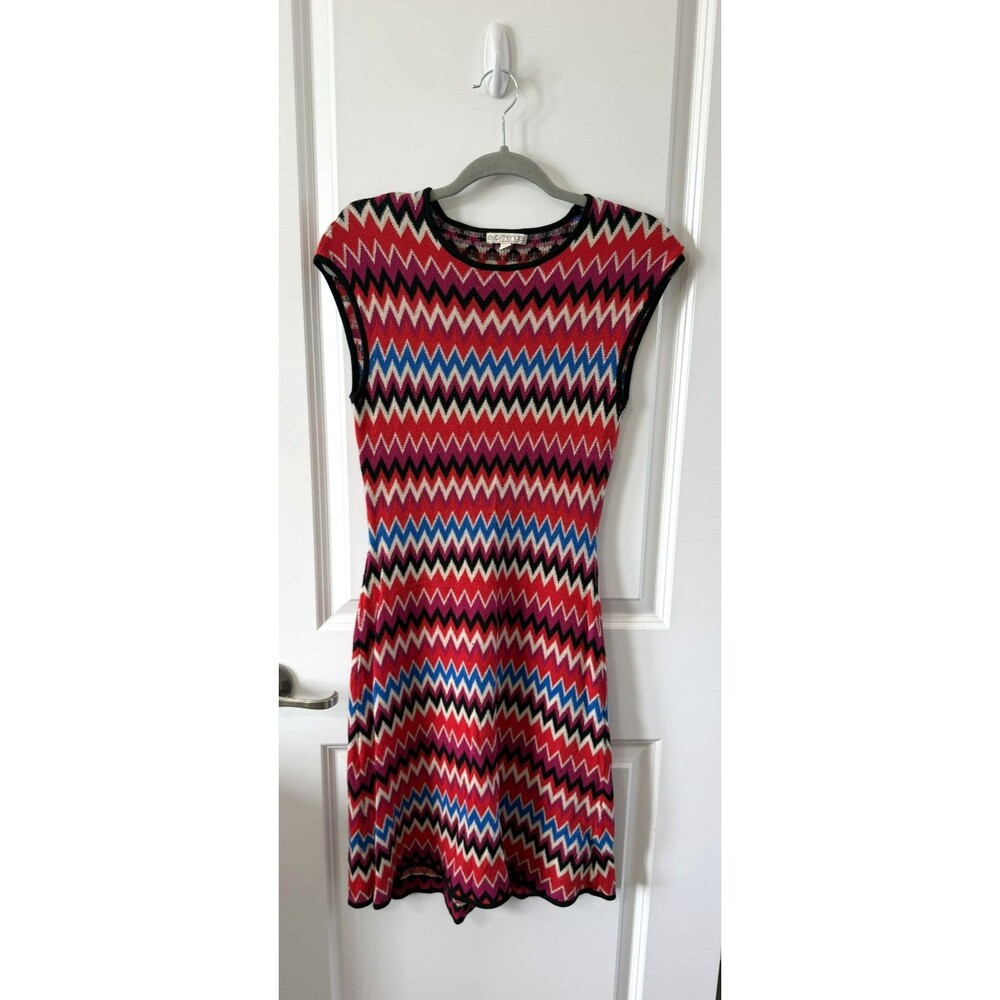 EVA MENDES COLLECTION MULTI COLOR ZIG ZAG SLEEVELESS SWEATER DRESS SIZE XS